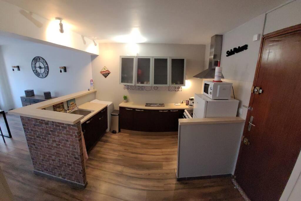 Au Calme, 200M Du Centre T2 Avec Balcon Et Parking Apartment Cassis Exterior foto